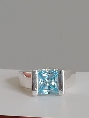Metalsmiths Sterling Silver Blue Topaz Princess Square Crystal Channel Set Ring